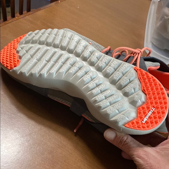 Merrell Charcoal and Coral Sport Shoes NWOT - Picture 3 of 4